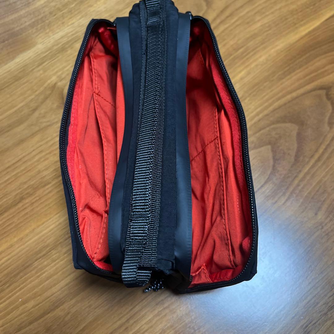 【新品】トポロジーボトルサコッシュストラップ2本付き