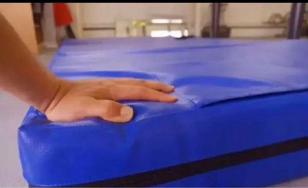 持ち運びマット【屋内外対応】厚み十分！　リュック・手さげ携行OK!