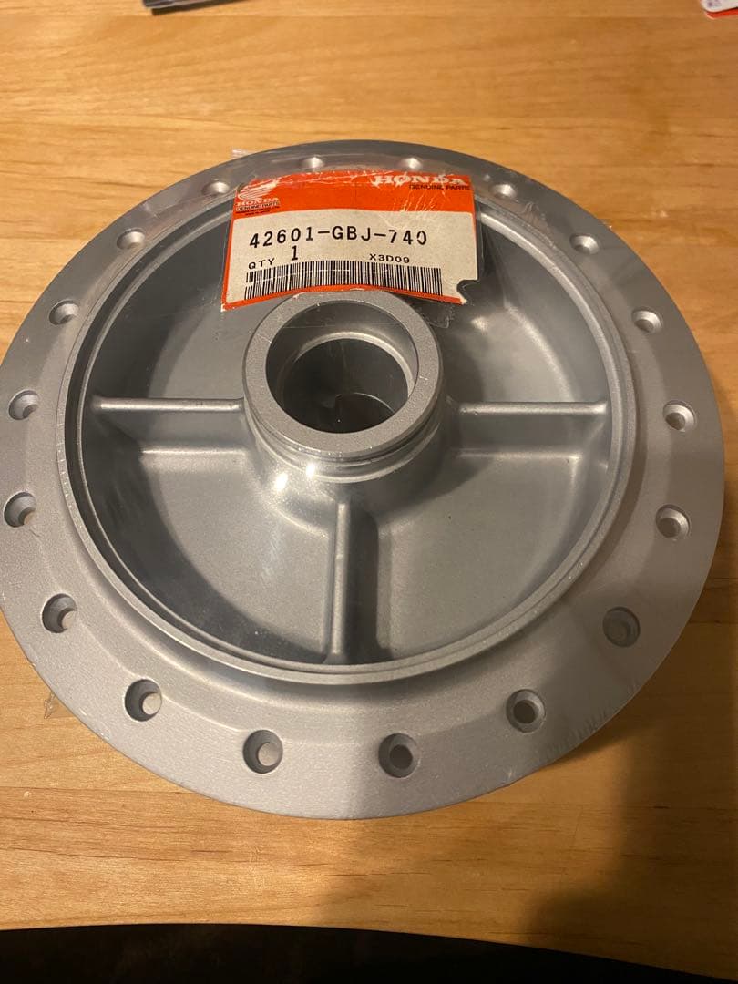 AA01 .カブ プレスカブ　リヤハブ 42601-GBJ-740