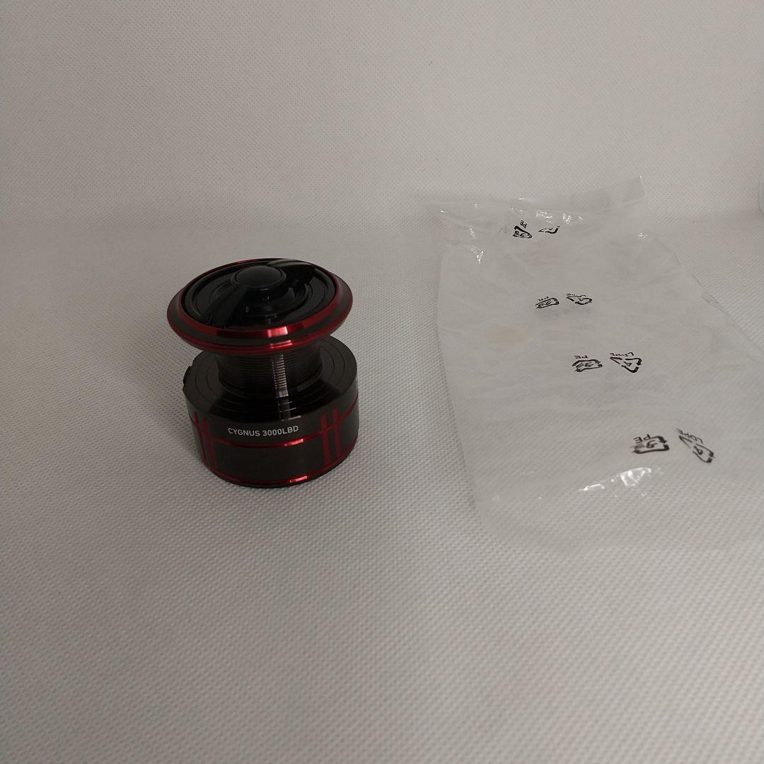 ★新品　ダイワ シグナス3000LBD レバーブレーキスピニングと替えスプール