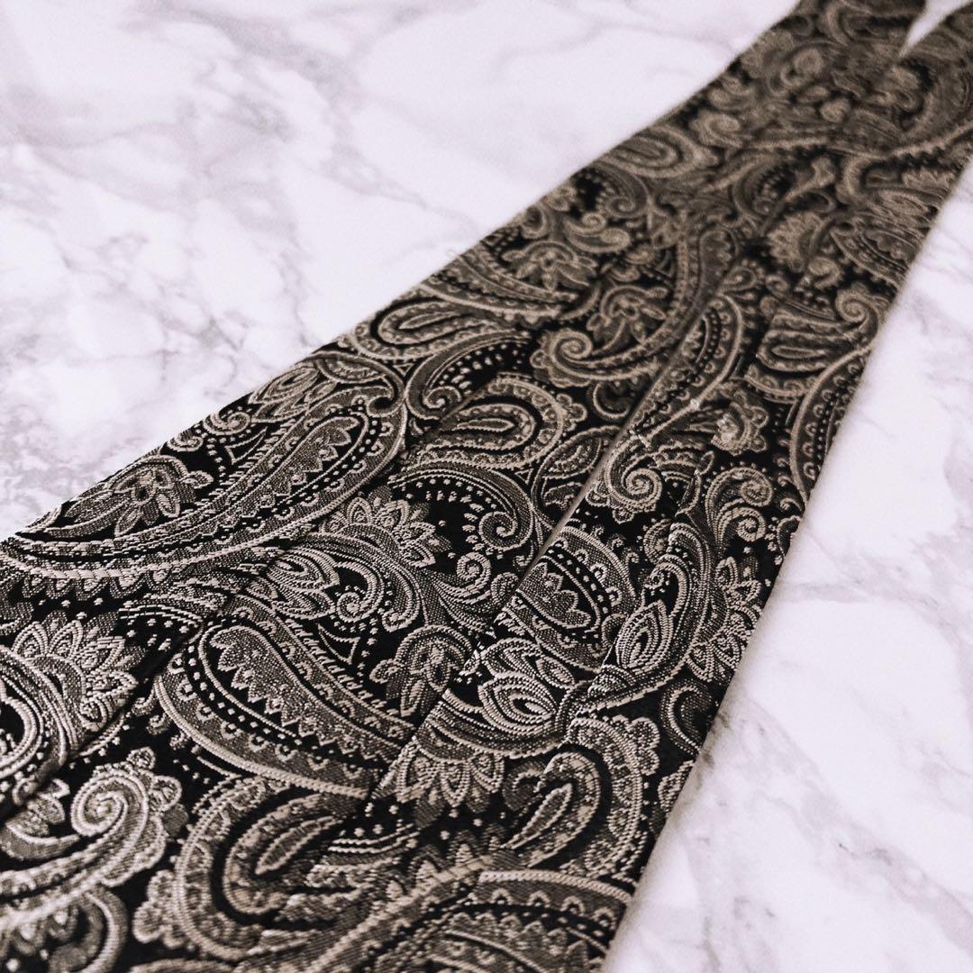 ✨美品✨エトロ　高級感あふれるペイズリー柄　ブラック　ネクタイ