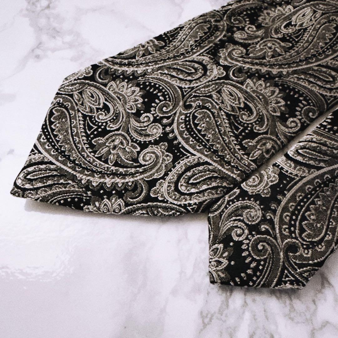 ✨美品✨エトロ　高級感あふれるペイズリー柄　ブラック　ネクタイ