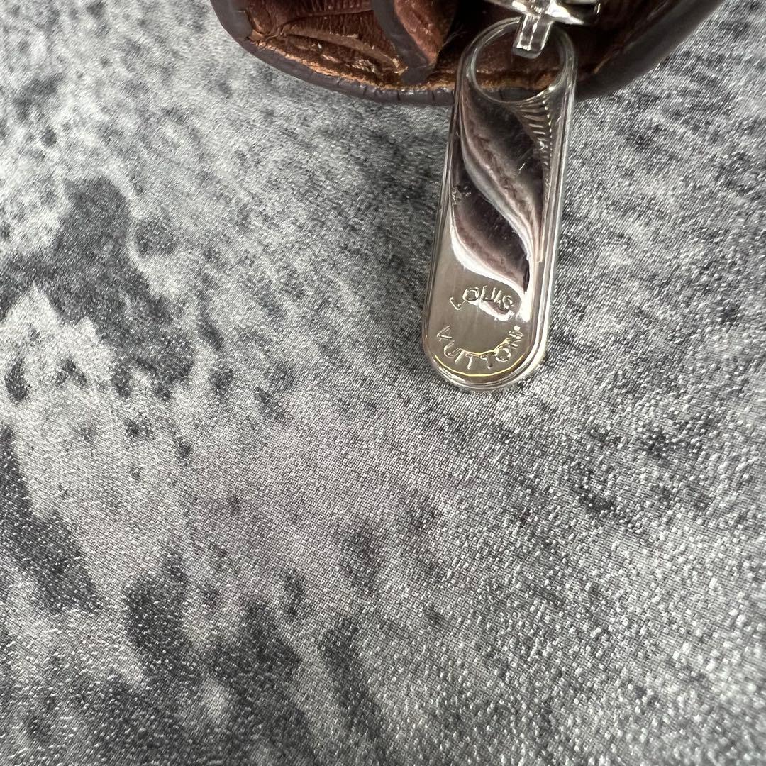 LOUIS VUITTON Suhali 上質レザー 二つ折り財布