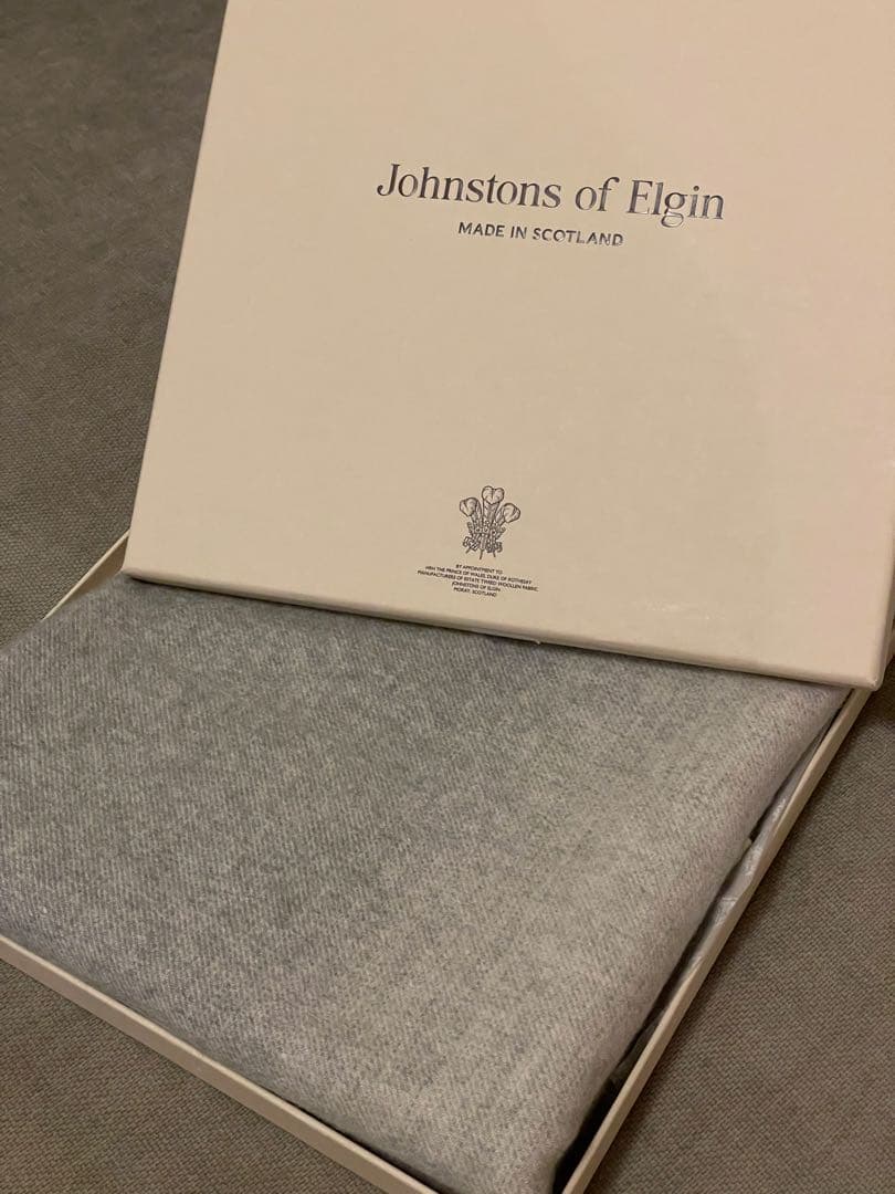 johnstons of elgin【新品】グラデーション　マフラー