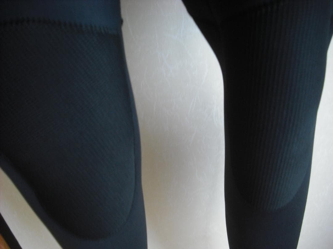 【程度良好】BEWET　ウエットスーツ（シーガル）既成ML　ステントグラス柄