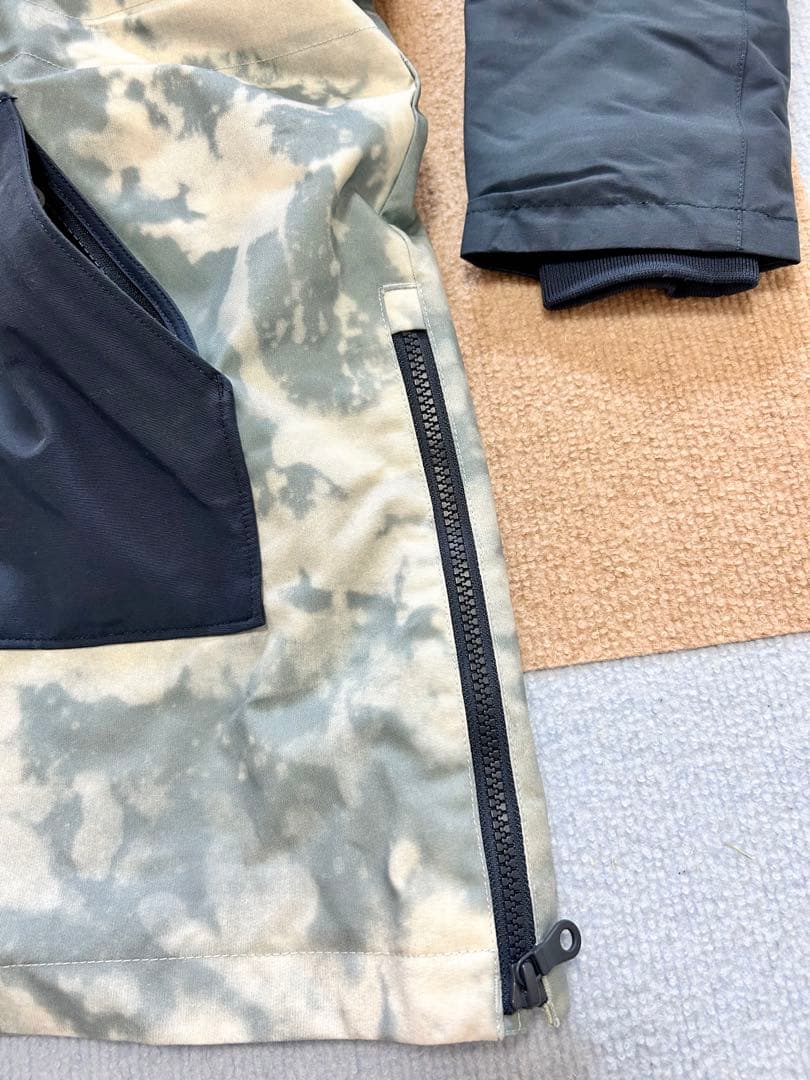 Burton スノーボードウェア