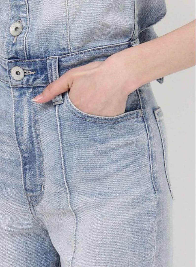 GYDA BACKリボンデニムロンパース ライトブルー