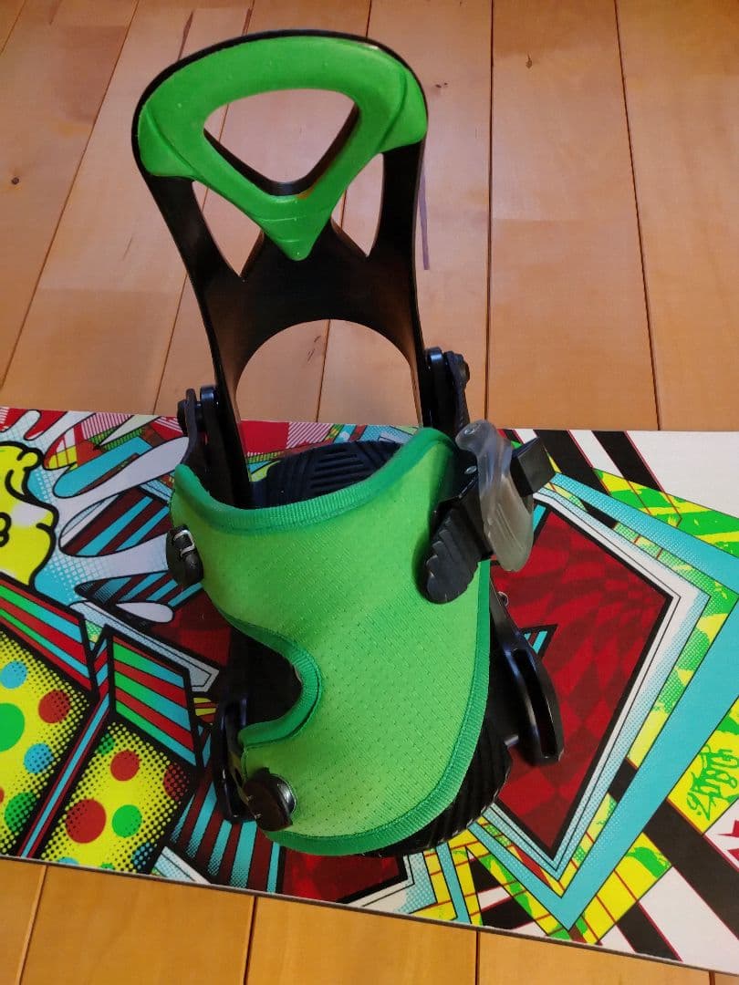 子供用スノーボード板2枚、ビンディング、ブーツ21cmだけはおまけのジャンクです