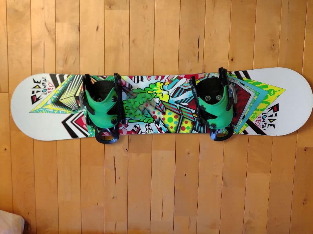 子供用スノーボード板2枚、ビンディング、ブーツ21cmだけはおまけのジャンクです