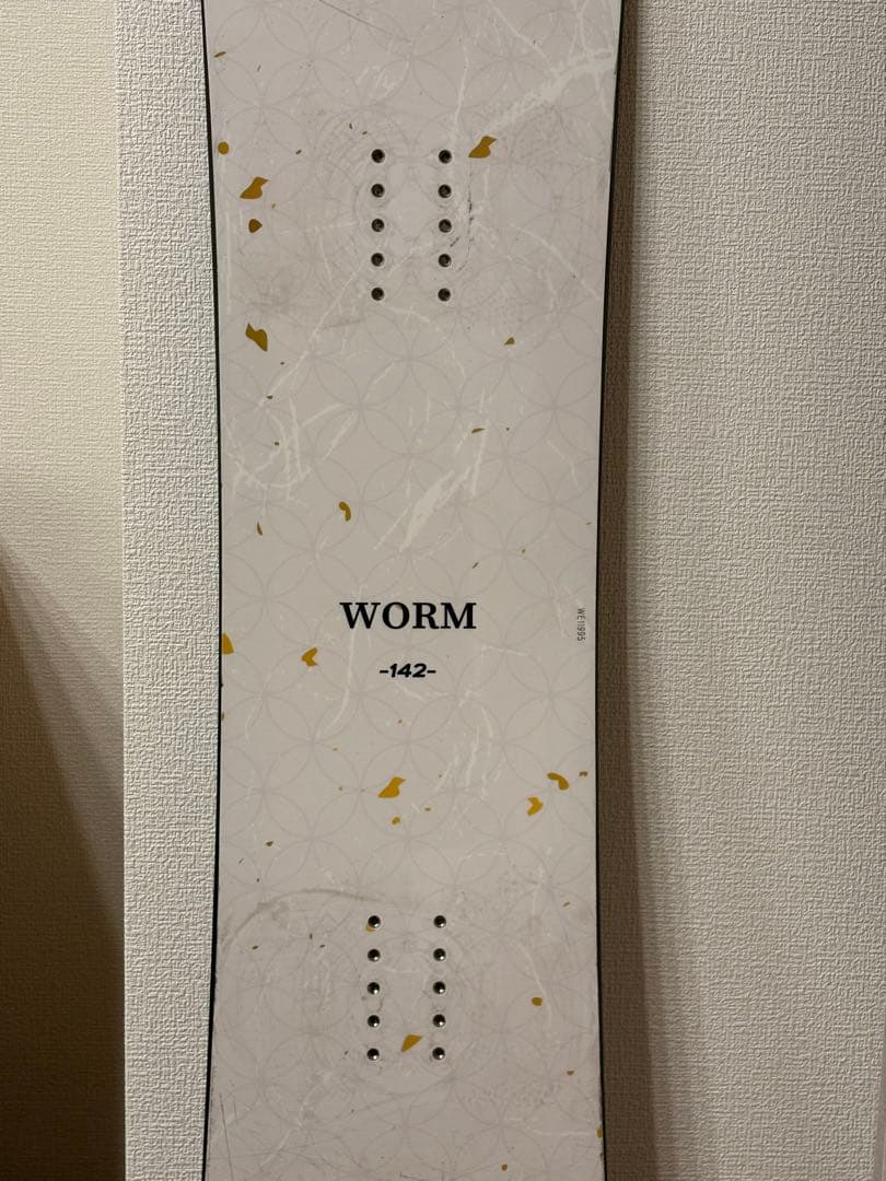 【再値下げ】WORM 142cm 24-25 CROOJA 板