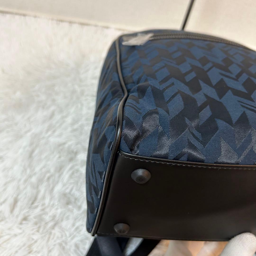 【新品タグ付き✨幾何学模様/希少】フジタカ　リュック　ネイビー　大容量　男女兼用