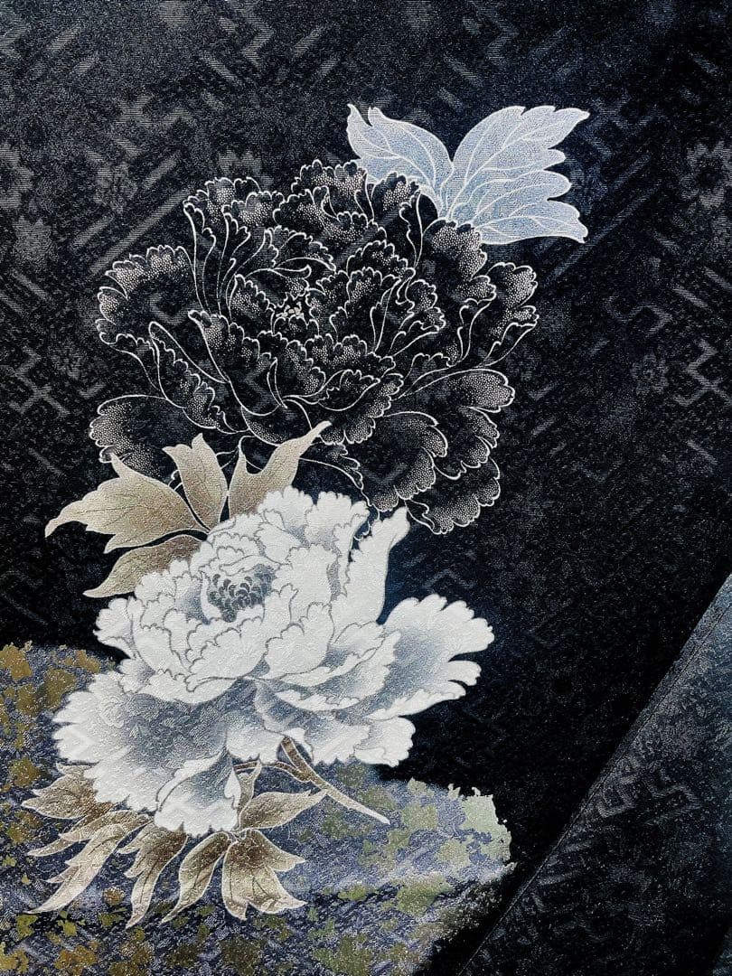 【極美品】新品正絹 訪問着 孔雀銀通し モノトーン 清楚 逸品