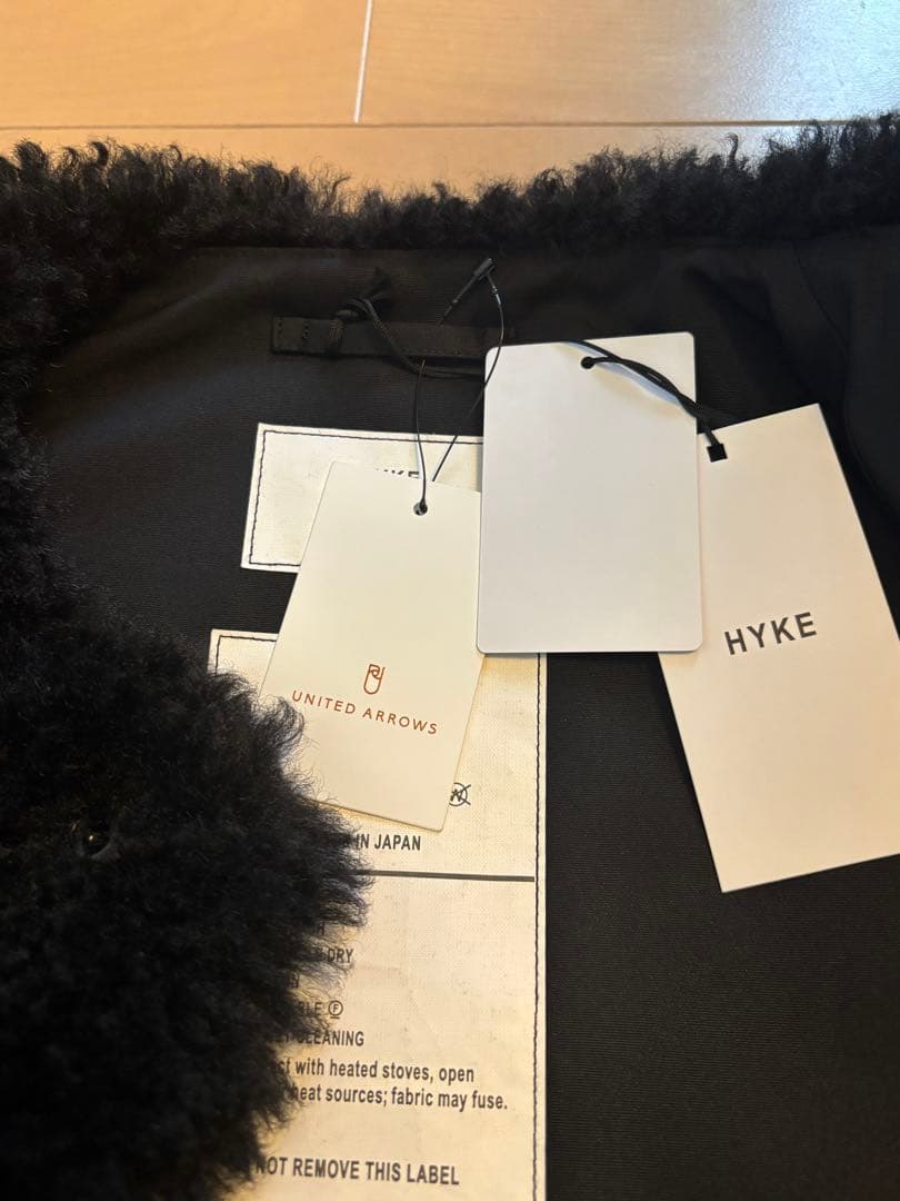 未使用HYKE/25 FAUX CROPVTクロップド ベストタグ付き新品