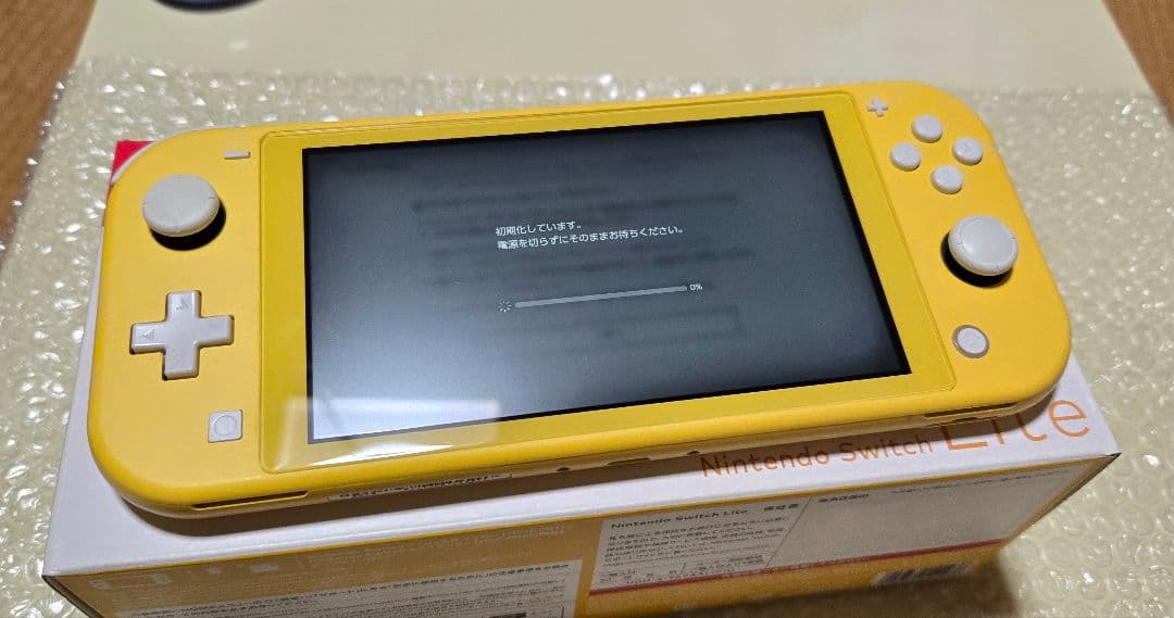 Nintendo Switch Lite イエロー【本体/ACアダプター/外箱】