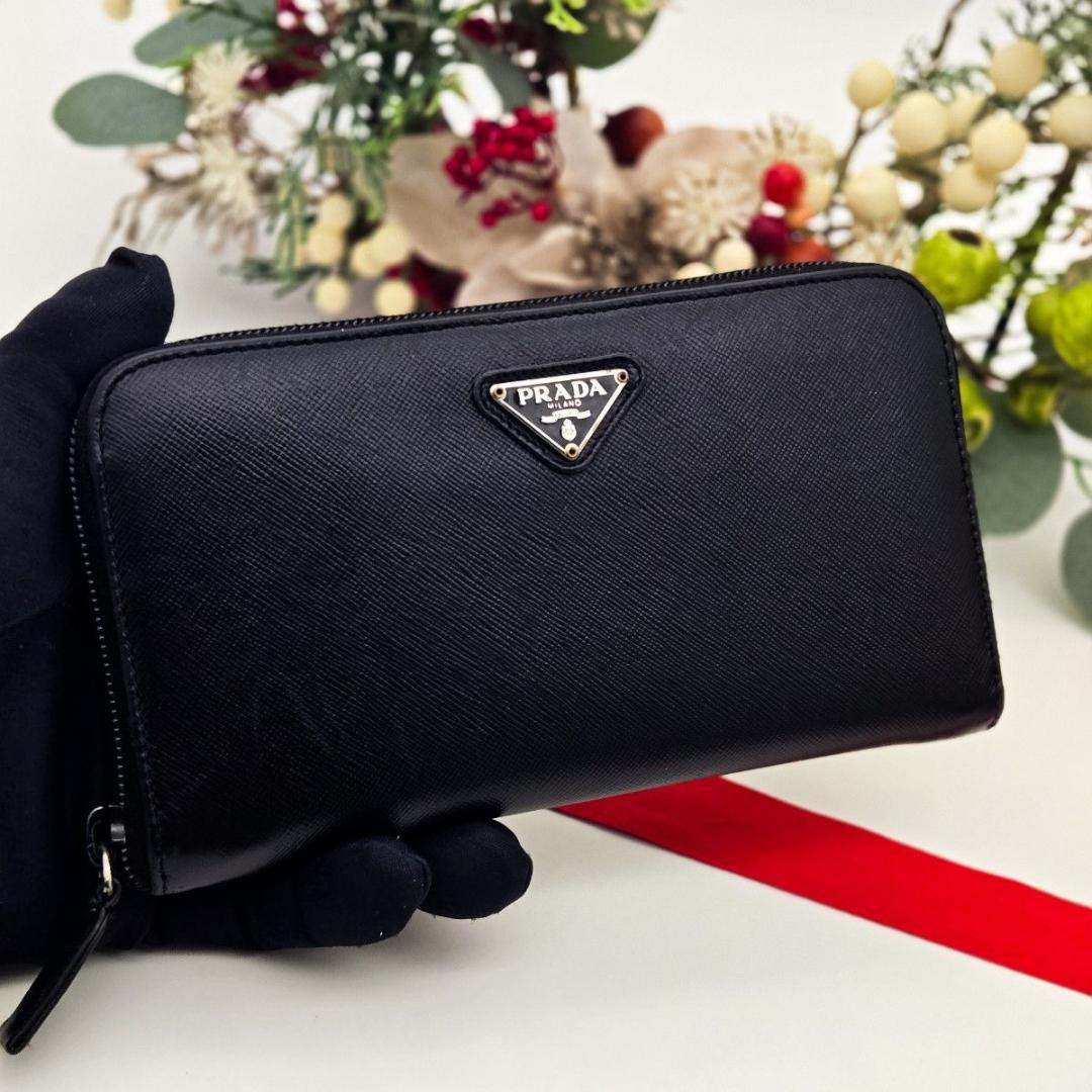 プラダ 長財布 三角ロゴ ブラック サフィアーノA713 ラウンドファスナー
