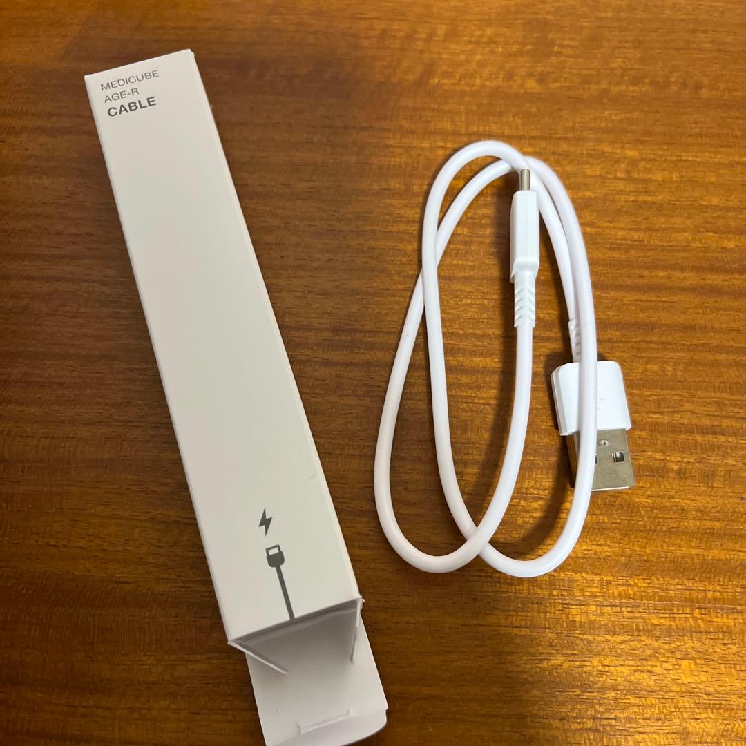 MEDICUBE AGE-R DERMA EMS SHOT リフトアップ　美顔器
