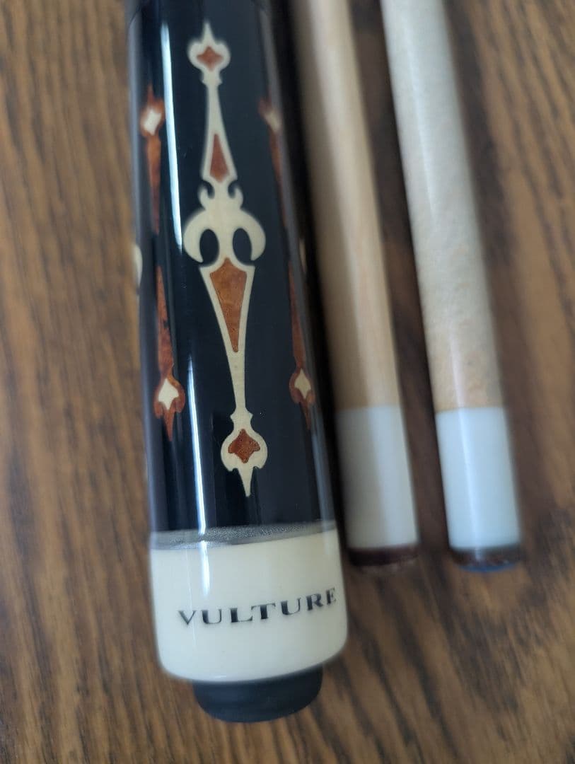 ビリヤードキューVULTURE