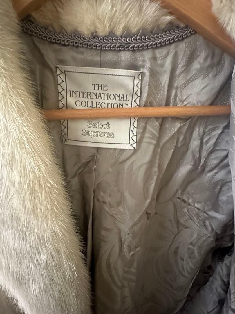 希少ベージュグレーカラー 高級THE INTERNATIONAL ミンクコート