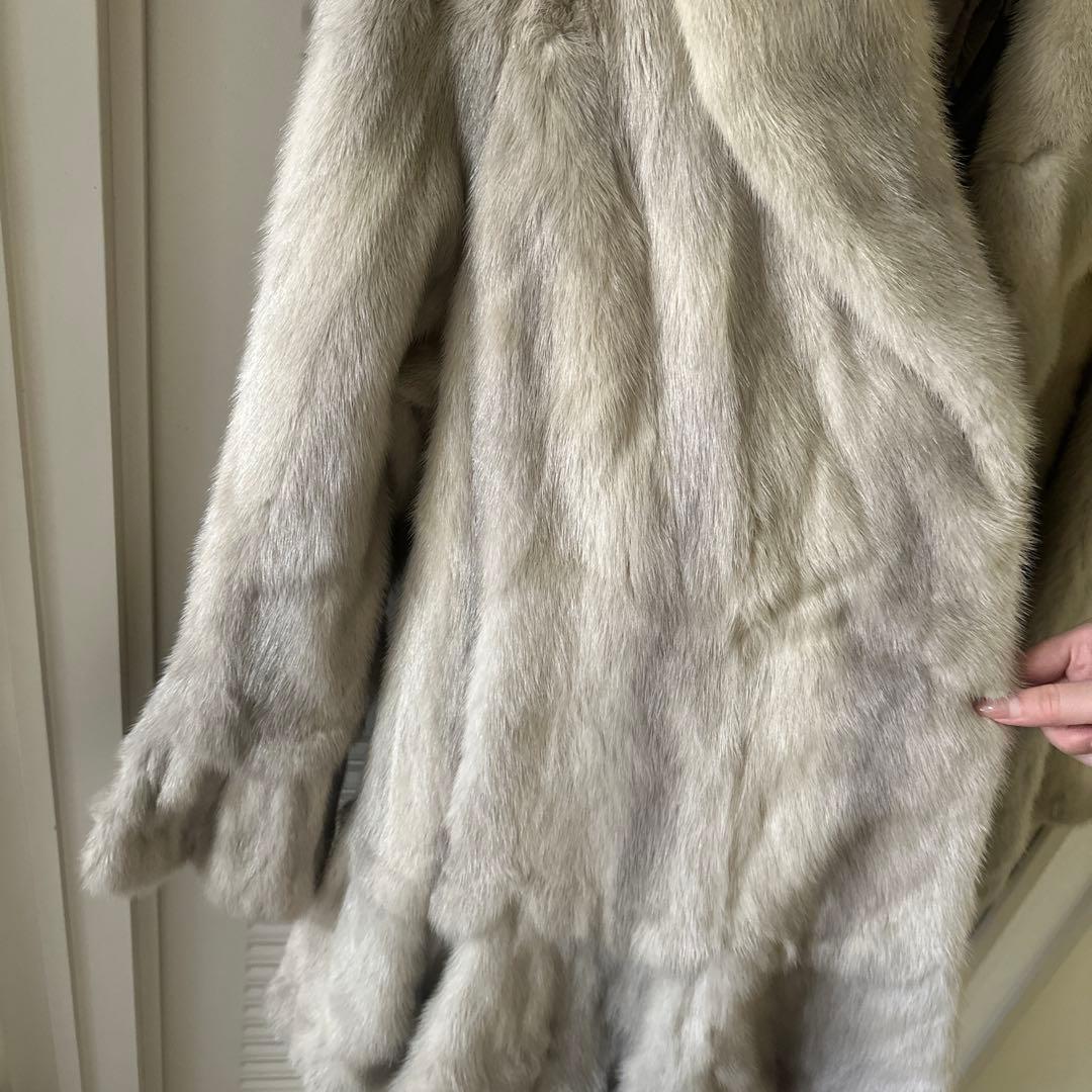 希少ベージュグレーカラー 高級THE INTERNATIONAL ミンクコート