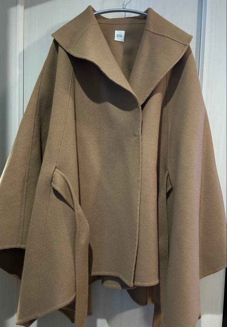 L'Or(ロル) Irregular hem cape coat ケープコート