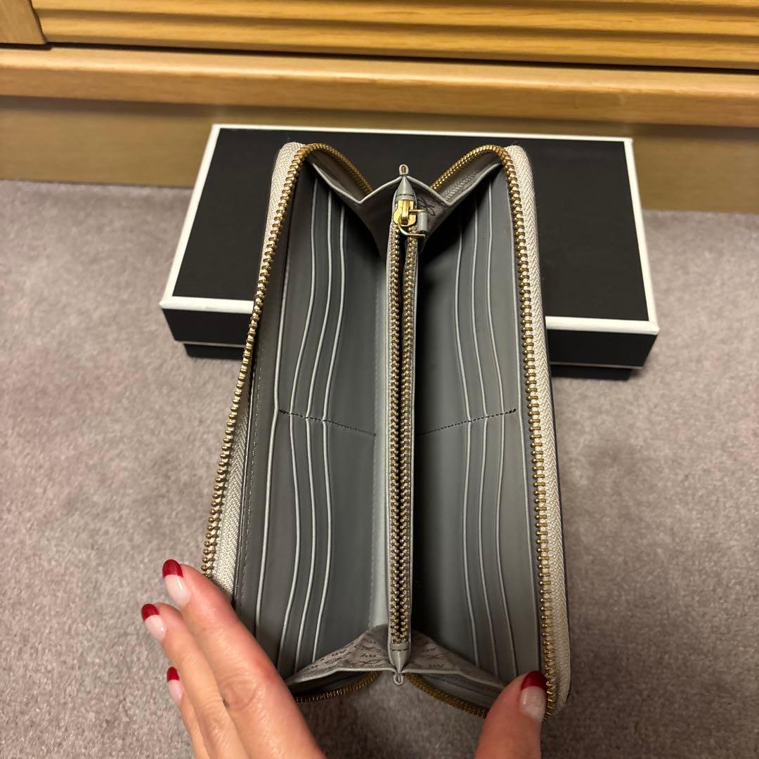 ANYA HINDMARCH スマイリー 長財布