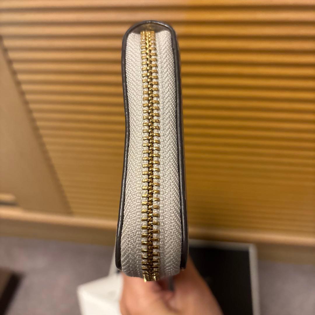 ANYA HINDMARCH スマイリー 長財布