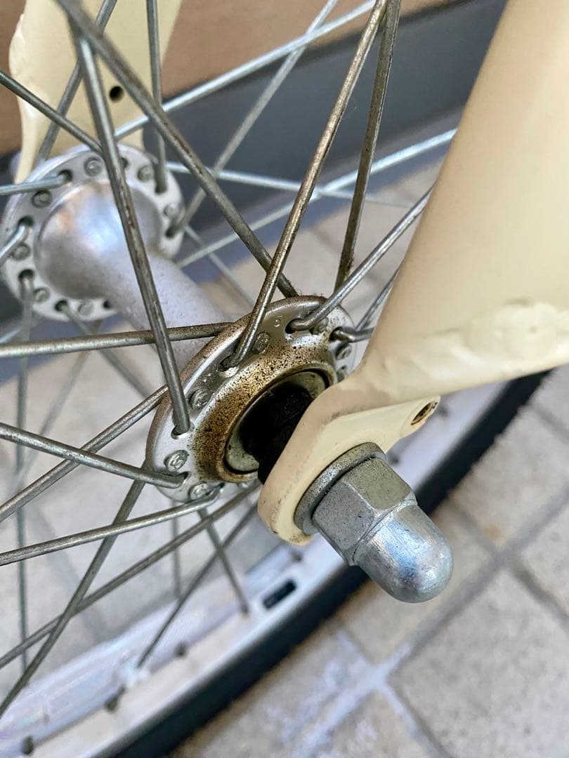 直接引き渡しコーダーブルーム　asson J20ホワイト。名古屋市栄