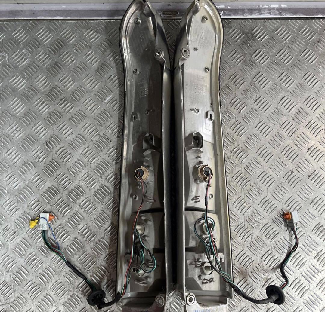 バモスLEDテールランプ 赤/クリア 配線コネクタ付き