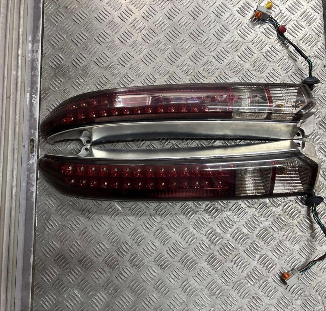 バモスLEDテールランプ 赤/クリア 配線コネクタ付き