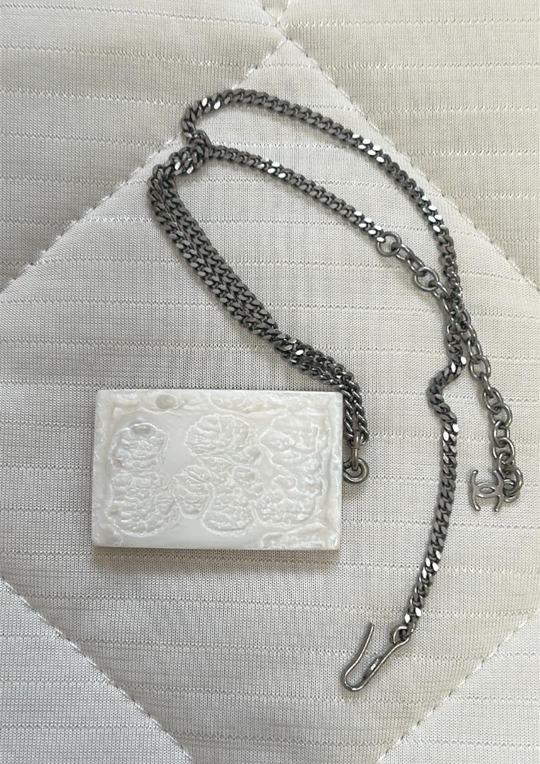 ⭐︎CHANEL⭐︎ プレート型ネックレス シルバー