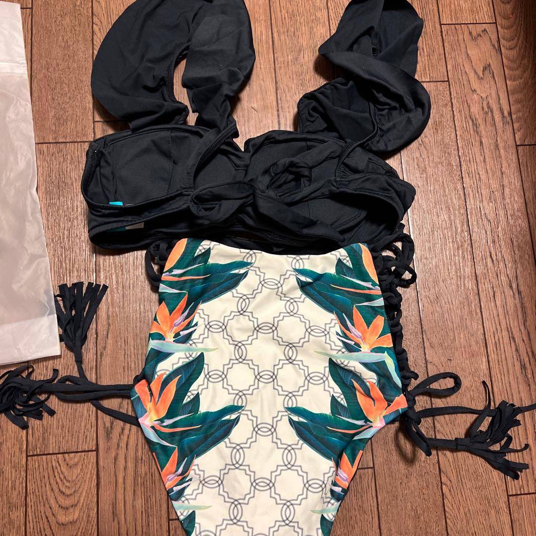 アリシアスタン水着　Sサイズ　上下セット