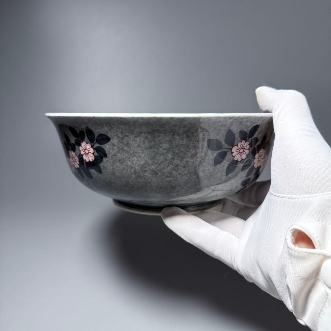 人間国宝　十三代今泉今右衛門　本人作　色鍋島薄墨草花文鉢　共箱　共布　栞　未使用