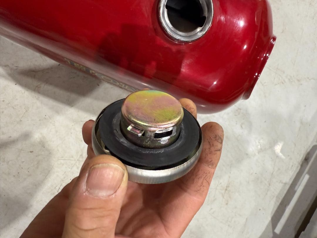 ノ*キ様 エイプ50.エイプ100 赤パールタンクキタコシートセット