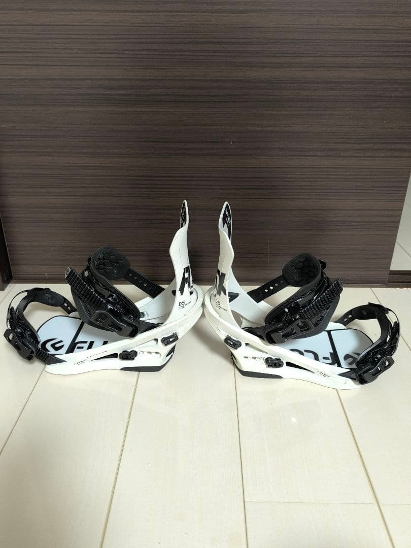 【箱・保証書付】FLUX DS 22-23モデル Mサイズ WHITE