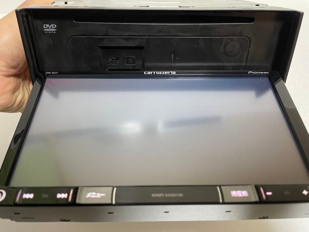 カロッツェリア AVIC-RZ77 フルセグ・DVD・CD・Bluetooth