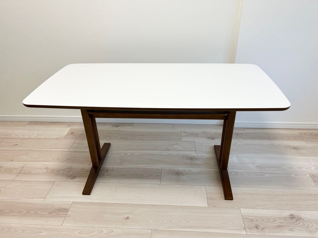 カリモク60+ カフェテーブル1200