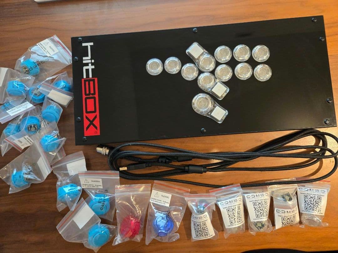 Hitbox ultraおよびカスタムパーツ各種