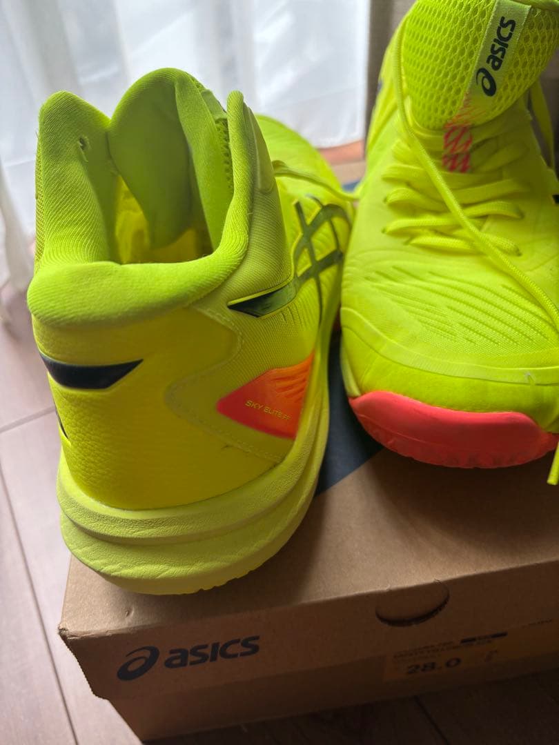アシックス　バレーボールシューズ　28.0cm パリオリンピック　イエロー