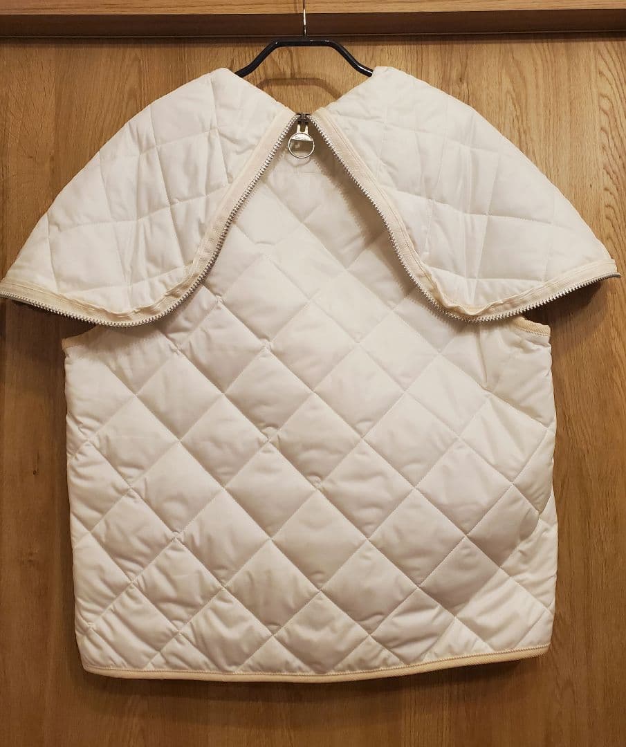 stkdi...☆新品未使用☆Barbour バブアー　ベスト　ホワイト