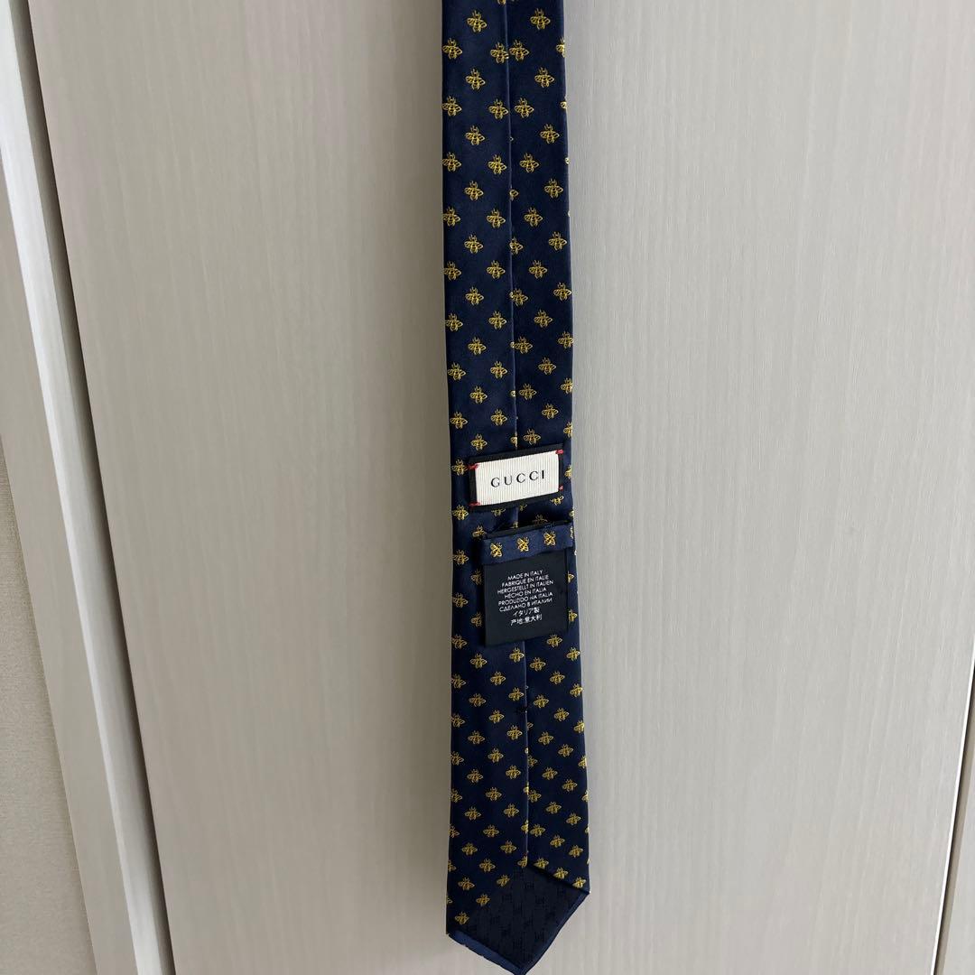 GUCCI ネクタイ 蜂刺繍 ネイビー