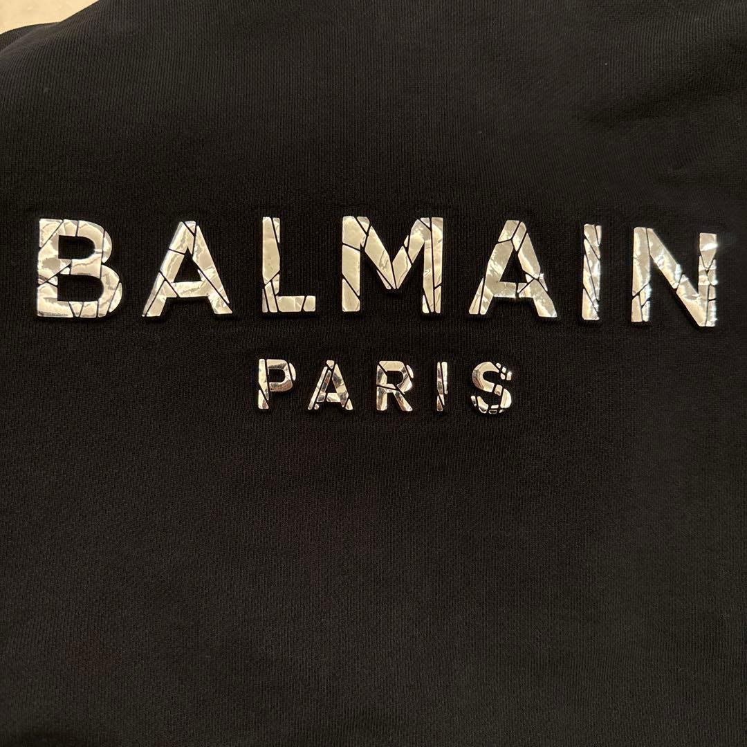 BALMAINパーカー
