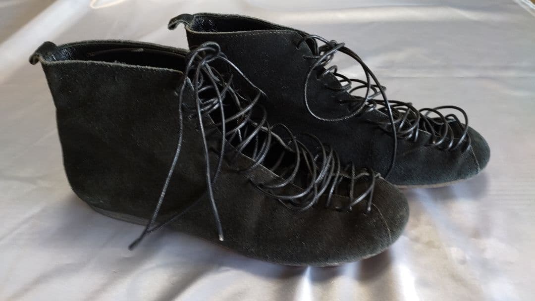 コムデギャルソン 黒 スエード ハイカットブーツ ２３．５cm 【保存袋付き】