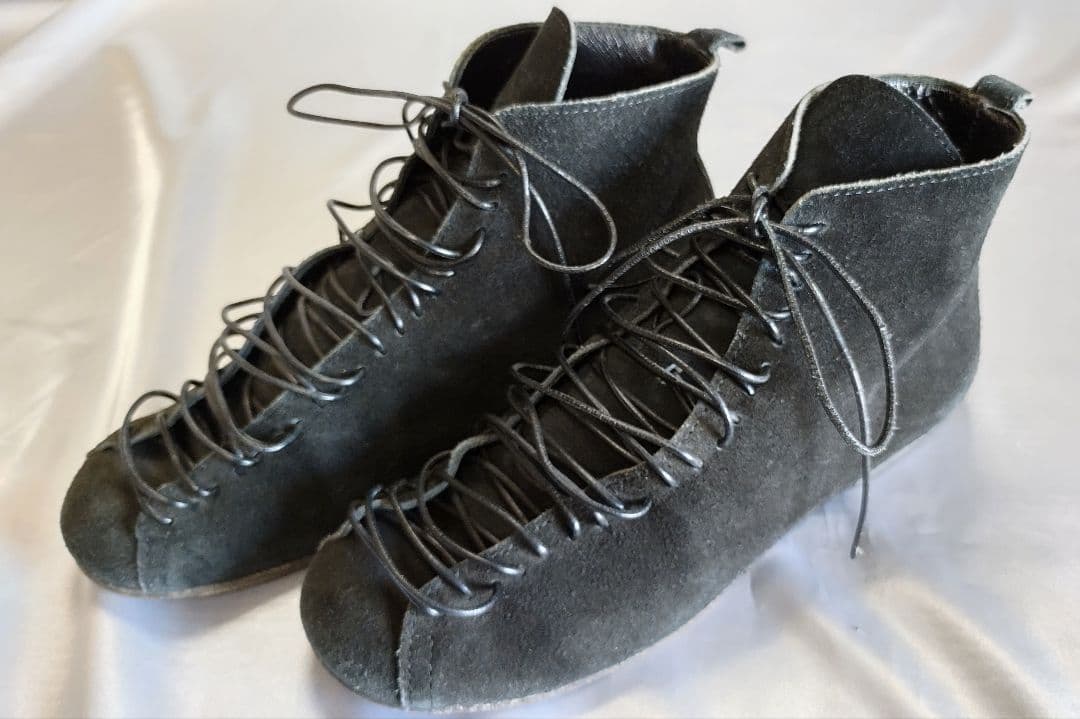 コムデギャルソン 黒 スエード ハイカットブーツ ２３．５cm 【保存袋付き】