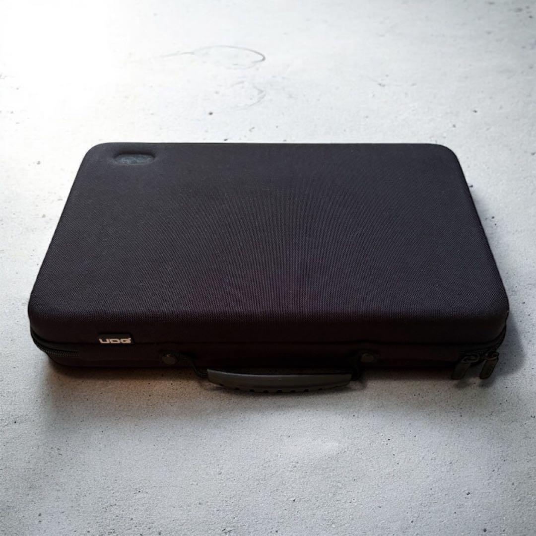 MASCHINE MIKRO MK2 ブラック UDGケース付属