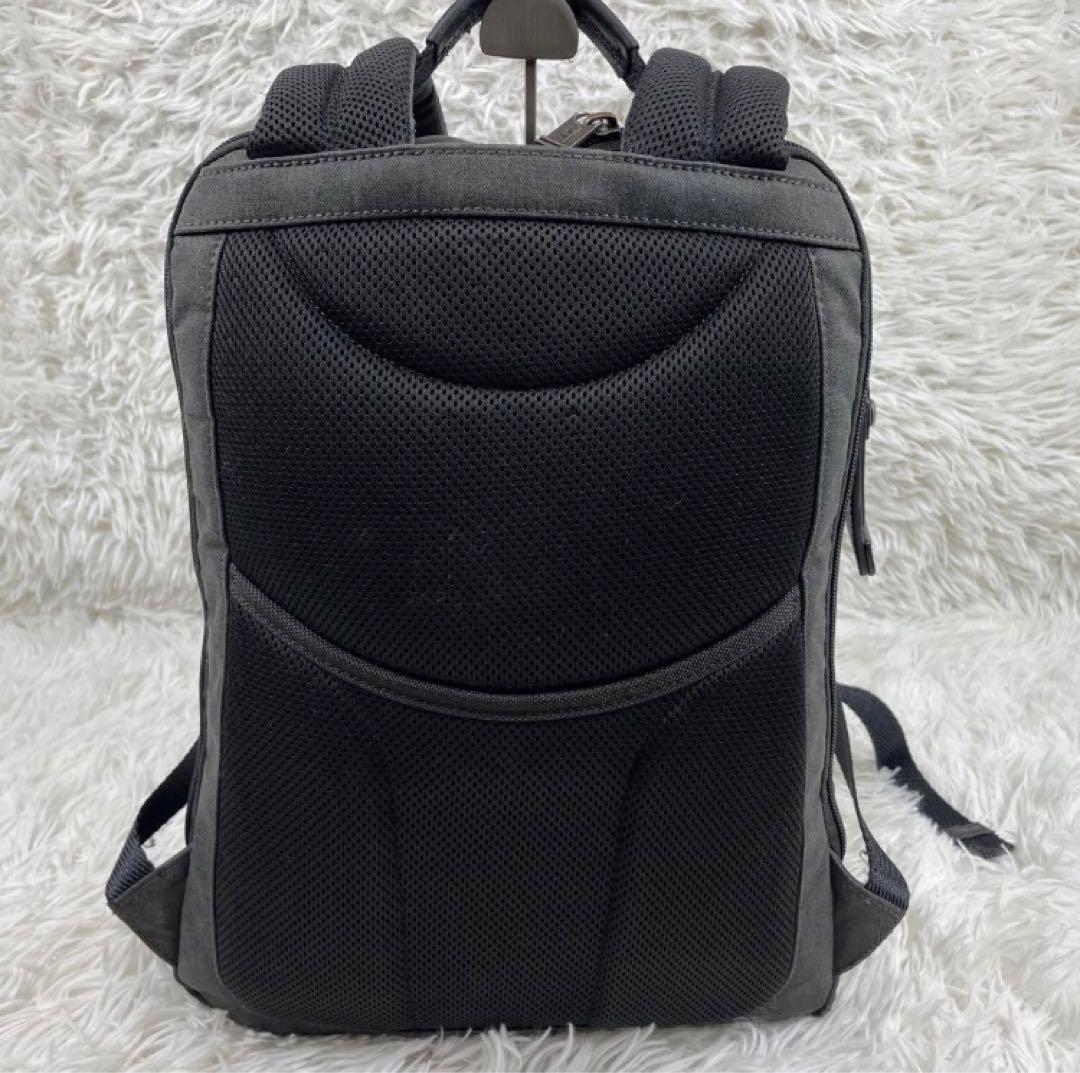 TUMI Davis Alpha Bravo ビジネスリュック　A4収納　２室