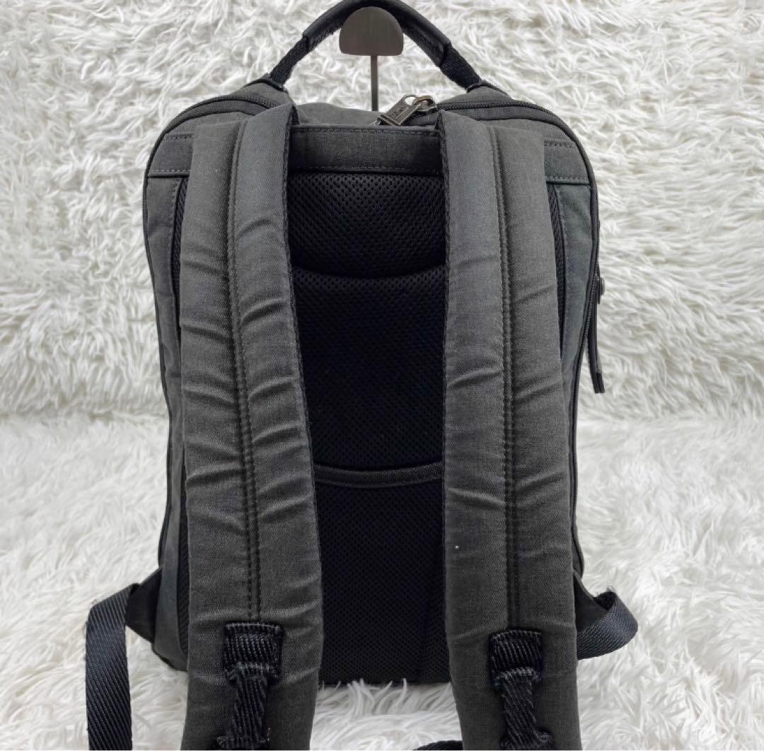 TUMI Davis Alpha Bravo ビジネスリュック　A4収納　２室