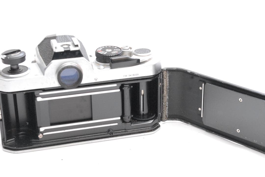 Nikon FM/NIKKOR 50mm 1:1.8 (良品）