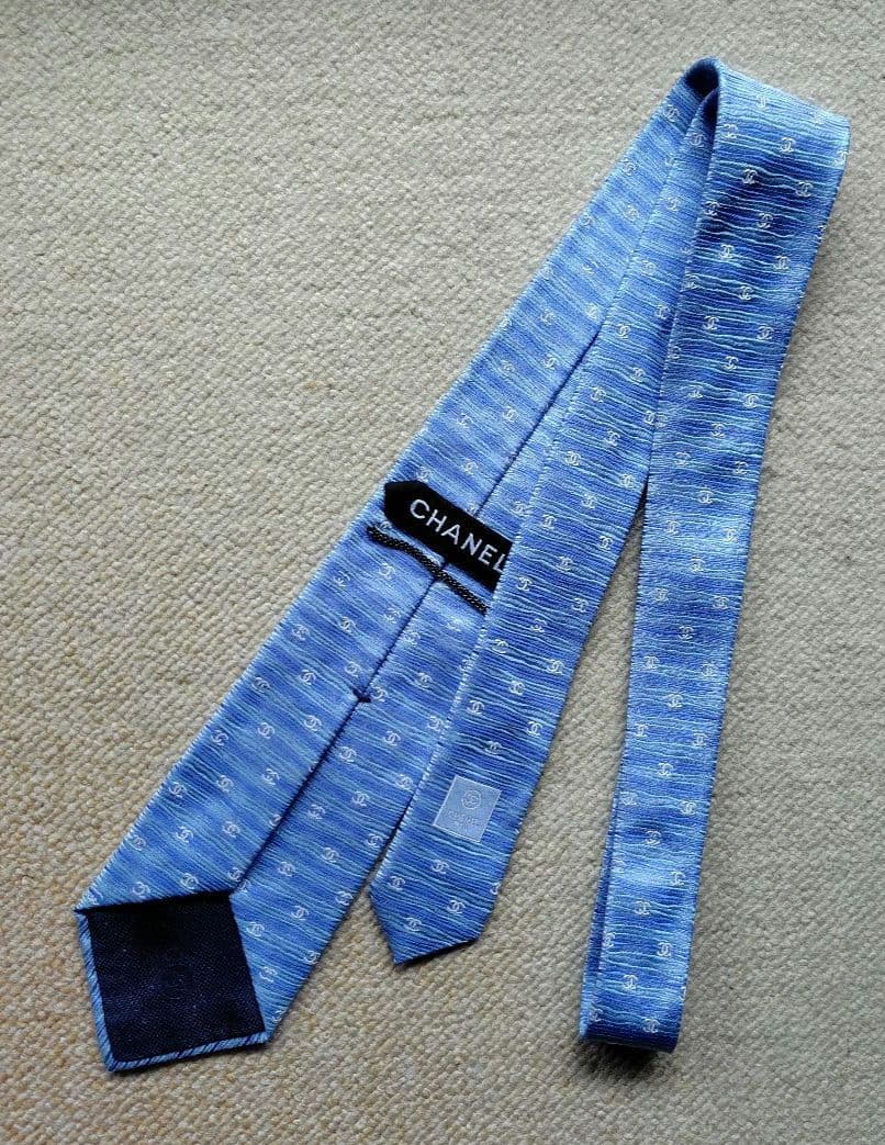 CHANEL ブルー シルク ネクタイ