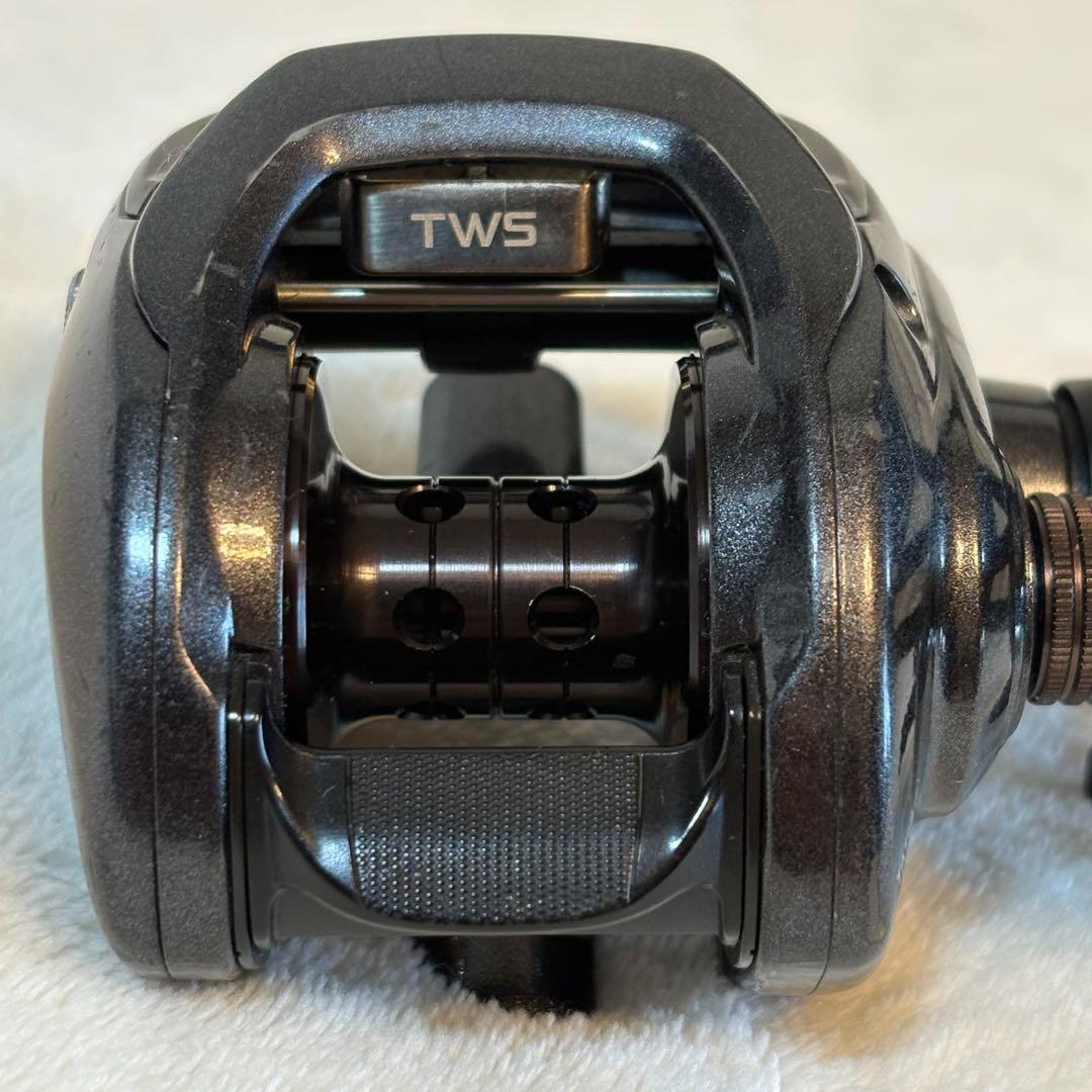 US ダイワ タトゥーラ TWS 100H 6.3 ベイト リール 右巻