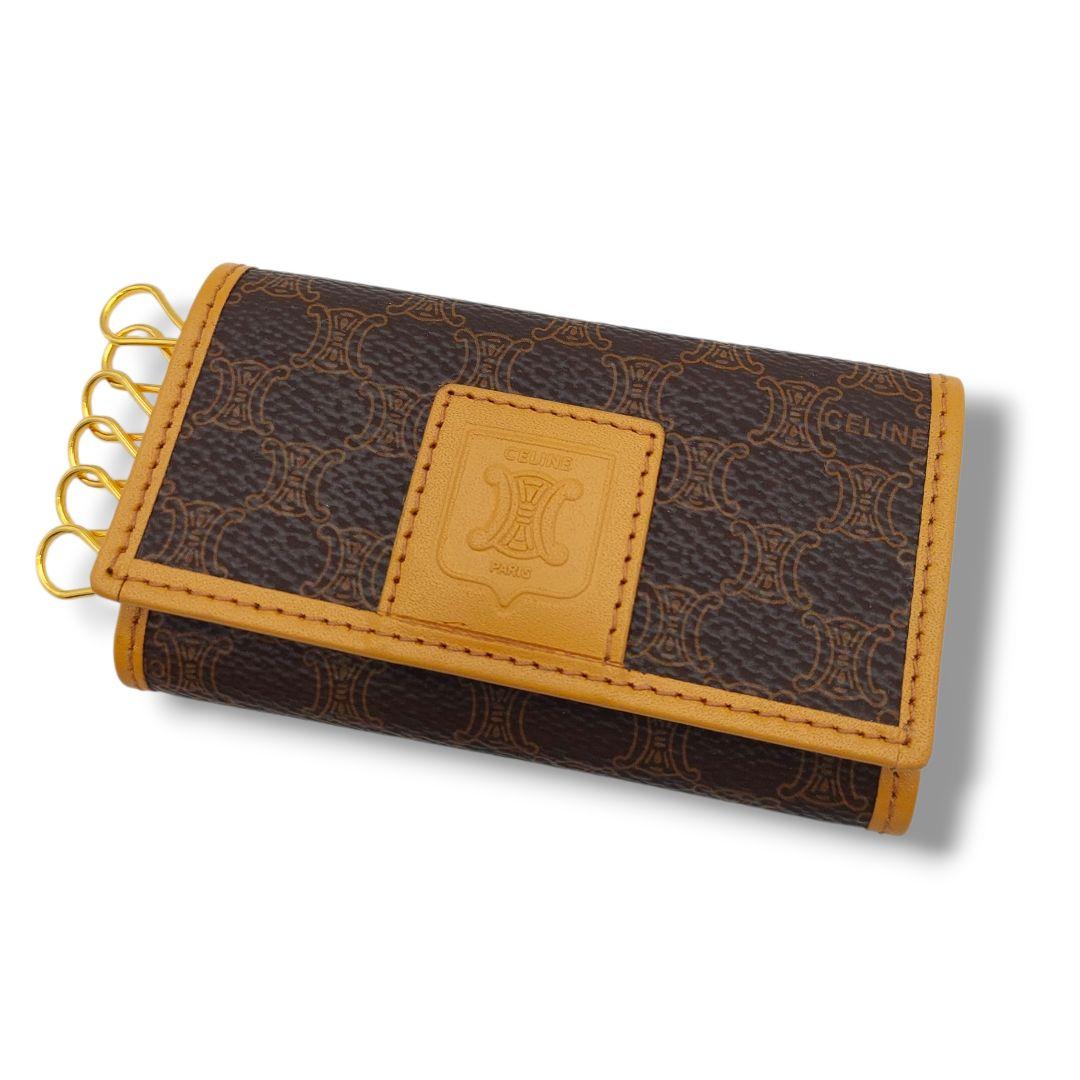 【極美品】CELINE　セリーヌ 　キーケース　トリオンフ　レザー　大人気